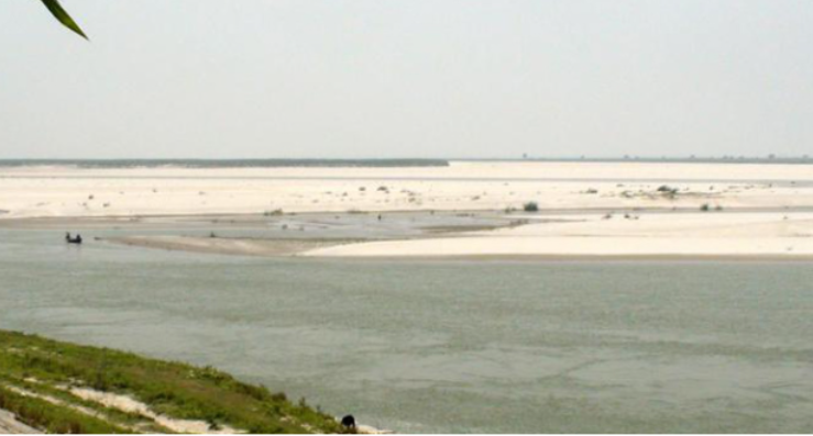 সর্বনাশা ফারাক্কায় অভিশাপে রূপ নিচ্ছে আশীর্বাদের পদ্মা