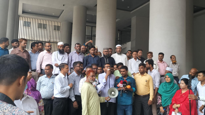 মঙ্গলবারও বিক্ষোভ কর্মসূচি পালন করবেন সচিবালয়ের কর্মচারীরা