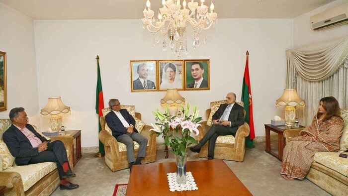 সরকার গঠন করলে বিএনপি ঐকমত্যকে গুরুত্ব দেবে: খসরু