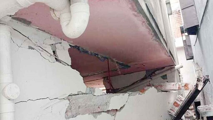 গ্যাস লিকেজ থেকে বিস্ফোরণে ভবন ধস, দগ্ধ ৬