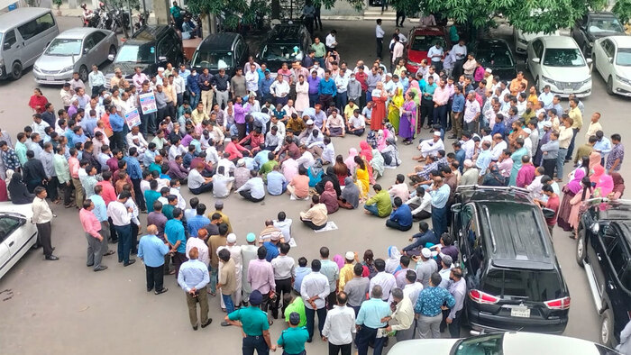 সচিবালয়ে টানা ৫ম দিনের বিক্ষোভ চলছে
