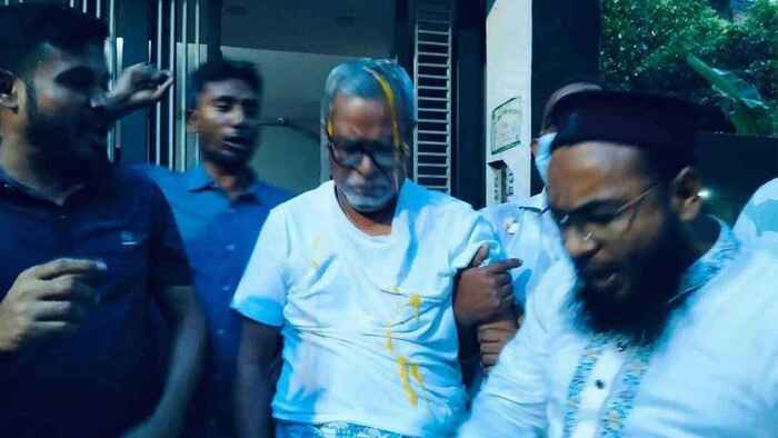 সাবেক সিইসিকে যেভাবে সোপর্দ করা হয় পুলিশে