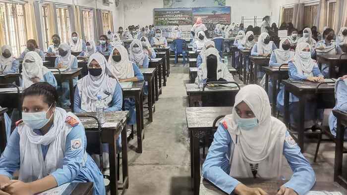 এইচএসসি ও সমমানের পরীক্ষা শুরু