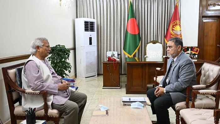 প্রধান উপদেষ্টার সঙ্গে সিইসির সাক্ষাৎ