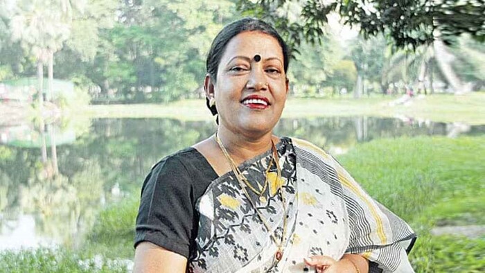 টাকার অভাবে চিকিৎসা হচ্ছে না ফরিদা পারভীনের, যা জানালেন ছেলে