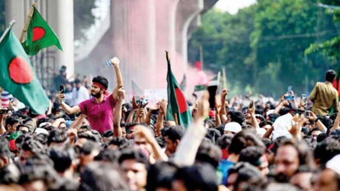 ঐতিহাসিক জুলাই: আ.লীগের ভয়ংকর অপশাসন পতনের অভূতপূর্ব সূচনা