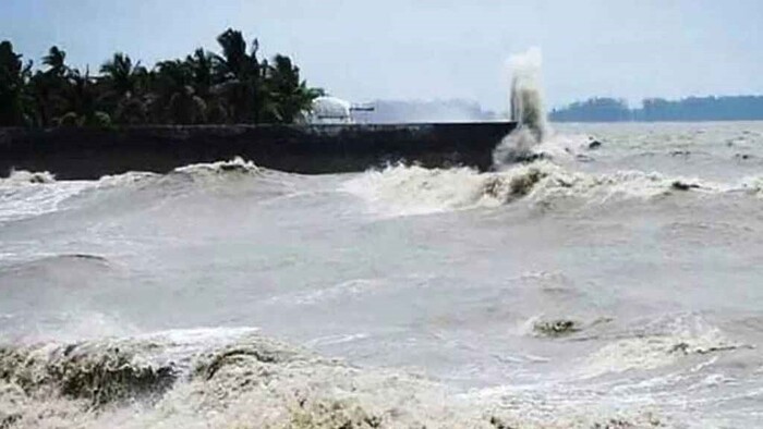 ৭ অঞ্চলে ঝড় ও বজ্রবৃষ্টির শঙ্কা, নদীবন্দরে সতর্কতা