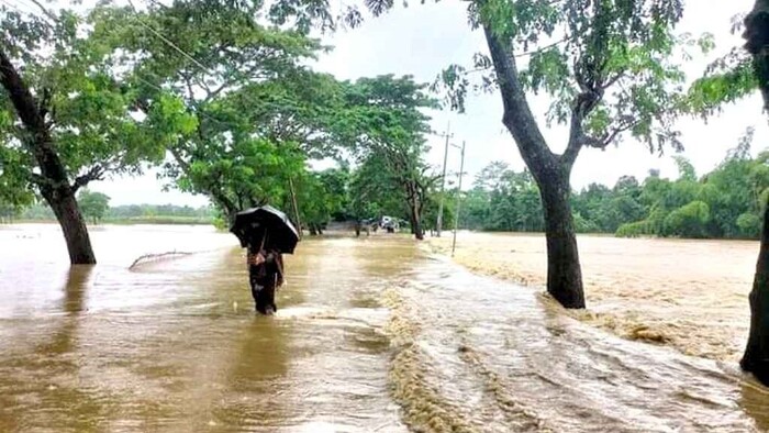 টানা বৃষ্টিতে খাগড়াছড়িতে পাহাড়ধস ও বন্যার শঙ্কা