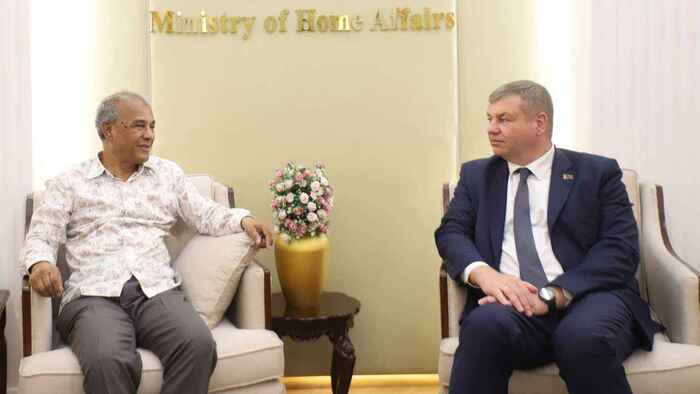 বেলারুশকে ঢাকায় দূতাবাস খোলার অনুরোধ স্বরাষ্ট্র উপদেষ্টার