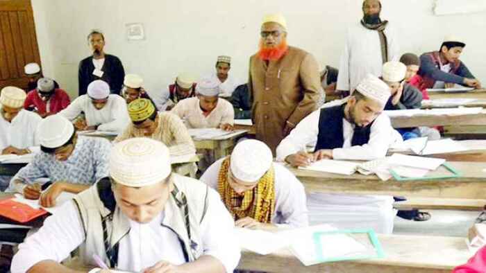বন্যা: বৃহস্পতিবার মাদরাসা ও কারিগরি বোর্ডের পরীক্ষা স্থগিত