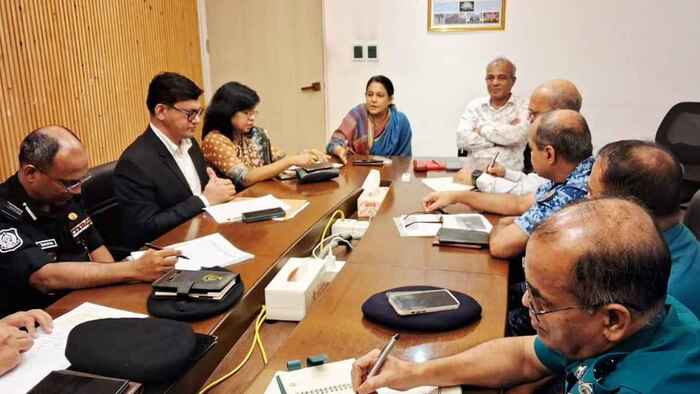 নিষিদ্ধ পলিথিন বন্ধে আর কোনও ছাড় নয়: পরিবেশ উপদেষ্টা