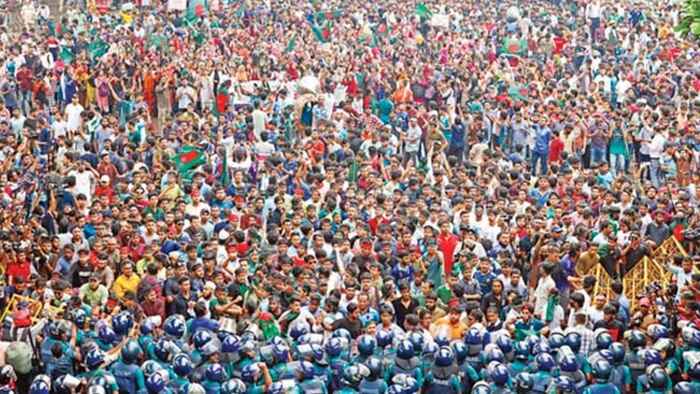 ফিরে দেখা—১১ জুলাই : ‘বাংলা ব্লকেডে’ পুলিশের বাধা, লাঠিচার্জ ও টিয়ার শেলে আহত শিক্ষার্থীরা