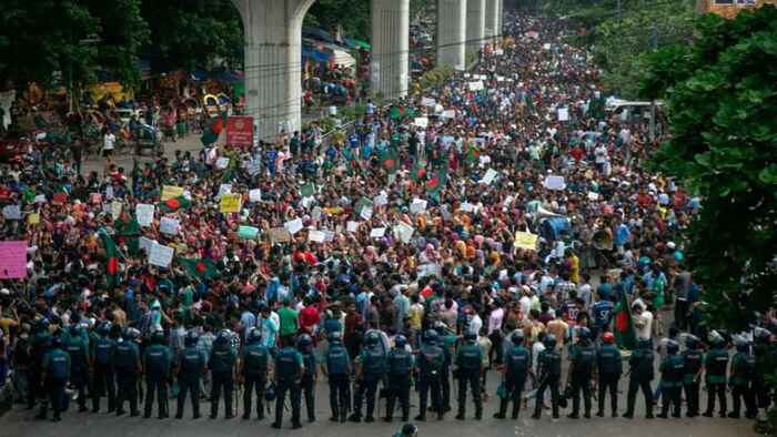 ফিরে দেখা ১৯ জুলাই: ‘কমপ্লিট শাটডাউন’ কর্মসূচির দ্বিতীয় দিনে সারাদেশে নিহত ৬৭, কারফিউ জারি