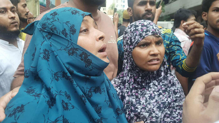 ‘একটু বলেন আমার মেয়ে কোথায় আছে’, সন্তানের খোঁজে মা