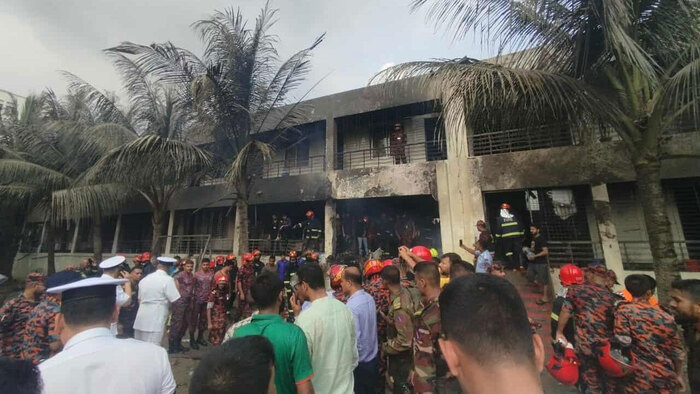 উত্তরায় বিমান বিধ্বস্তে নিহত ১৯, জানালো ফায়ার সার্ভিস