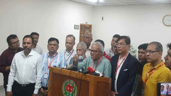 ২০২৪ সালে বিএনপির সাড়ে ১৫ কোটি টাকা আয়ের উৎস জানালেন রিজভী