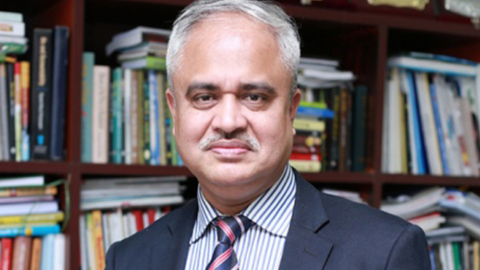 সাংবাদিক নঈম নিজামসহ ৩ জনের বিরুদ্ধে গ্রেফতারি পরোয়ানা