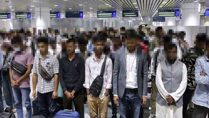 মালয়েশিয়ার কুচিং বিমানবন্দরে আটক ১৫ বাংলাদেশি