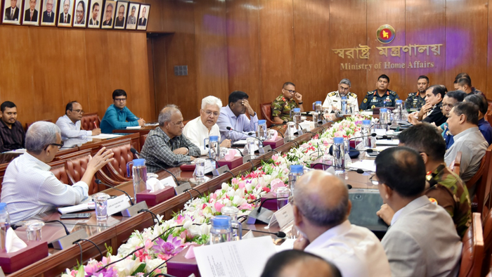 গুলশানের চাঁদাবাজদের ধরেছি, কেউ ছাড় পাবে না: স্বরাষ্ট্র উপদেষ্টা