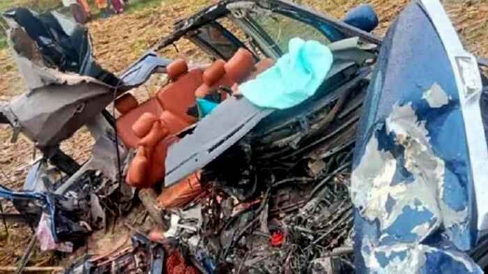 নাটোরে ট্রাক-মাইক্রোবাস সংঘর্ষে নিহত বেড়ে ৬