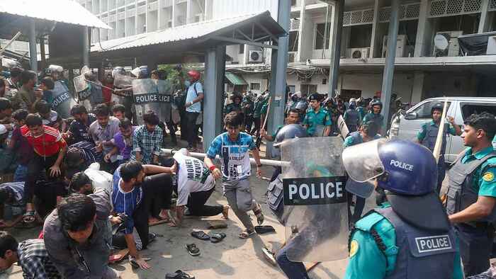 সচিবালয়ে হামলা: ১২০০ জনকে আসামি করে মামলা