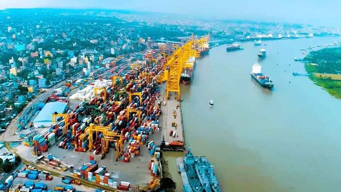 চট্টগ্রাম বন্দরে ৩০ শতাংশ শুল্ক বাড়ানোর সিদ্ধান্ত