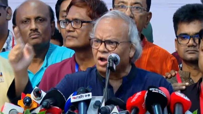 দেশে জায়গা হয়নি, কলকাতায় অফিস খুলে কার্যক্রম চালাচ্ছেন হাসিনা: রিজভী