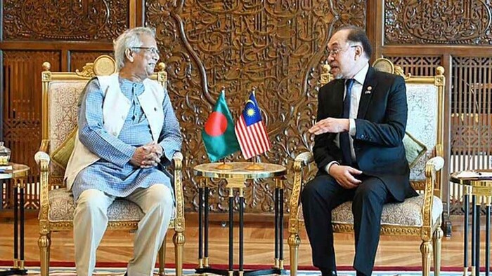 প্রধান উপদেষ্টার মালয়েশিয়া সফরে  বিনিয়োগ ও ভিসা সুবিধার অঙ্গীকার