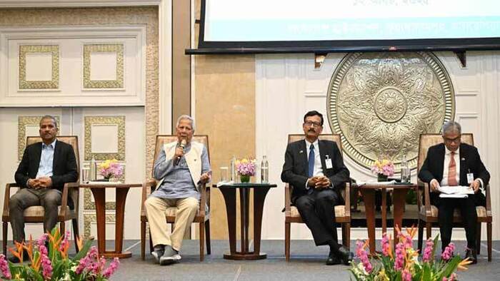 নির্বাচনে প্রবাসীদের ভোটাধিকার নিশ্চিতে কাজ করছে সরকার: ড. ইউনূস