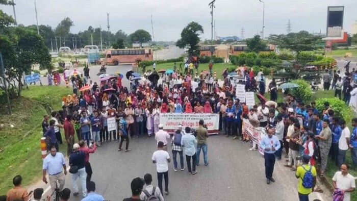 যমুনা সেতু অবরোধ, ঢাকা-উত্তরবঙ্গ যোগাযোগ বন্ধ