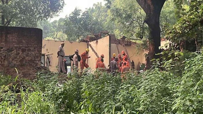 ধসে পড়ল মুঘল সম্রাট হুমায়ুনের সমাধি, ভেতরে আটকা বহু