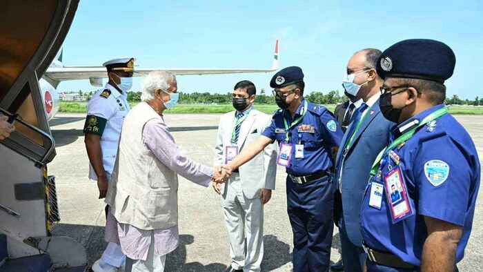 রোহিঙ্গা সম্মেলনে যোগ দিতে কক্সবাজারে প্রধান উপদেষ্টা