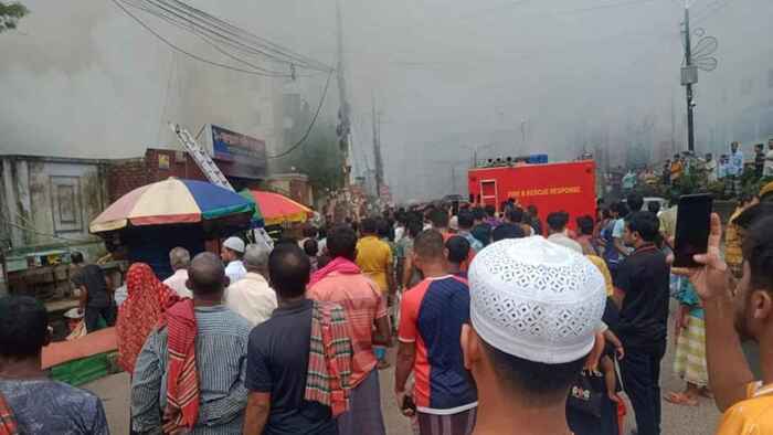 চট্টগ্রামে মোটেল সৈকত বার ও রেস্তোরাঁয় আগুন