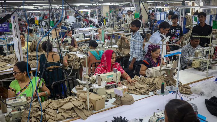 ট্রাম্পের ধাক্কা সামলাতে ৪০ দেশের দ্বারস্থ ভারত