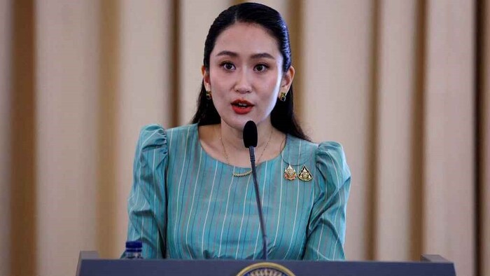 ফোনালাপ ফাঁস, ক্ষমতাচ্যুত হলেন থাইল্যান্ডের প্রধানমন্ত্রী