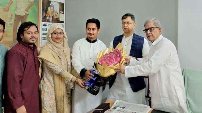 শুভেচ্ছা জানাতে বিএনপির গুলশান কার্যালয়ে এনসিপি নেতারা