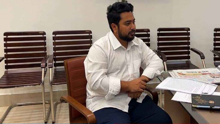 শেখ হাসিনার বিরুদ্ধে সাক্ষ্য দিতে ট্রাইব্যুনালে নাহিদ ইসলাম