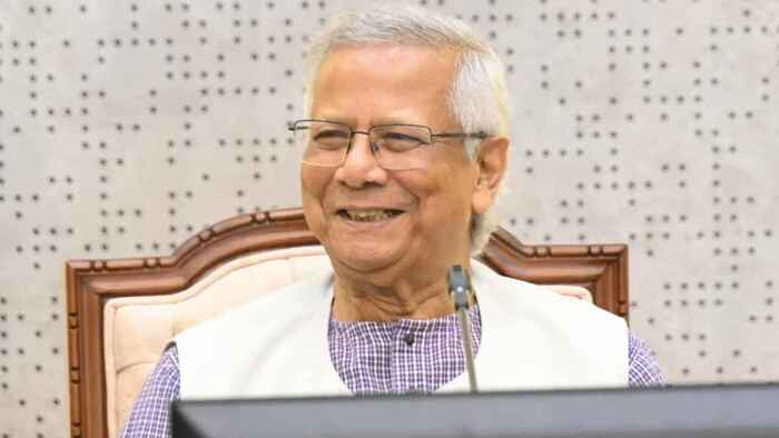 বাংলাদেশ-চীন হাতে হাত রেখে সামনে এগিয়ে যাবে: প্রধান উপদেষ্টা