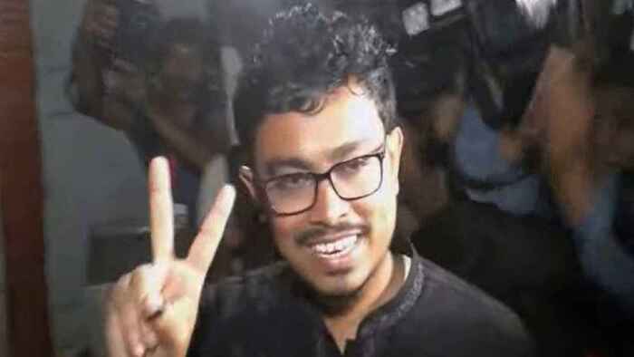 বিপুল ভোটে সাদিক কায়েম ডাকসুর ভিপি নির্বাচিত