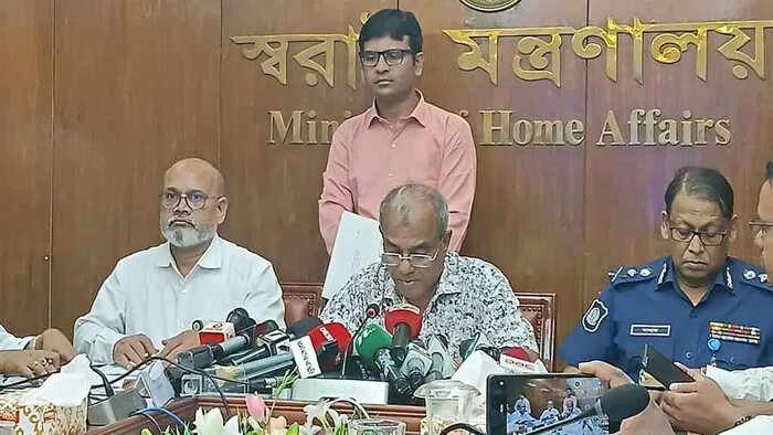 ‘দুর্গাপূজা সামনে রেখে মাঠে নামছে আইনশৃঙ্খলা বাহিনী’