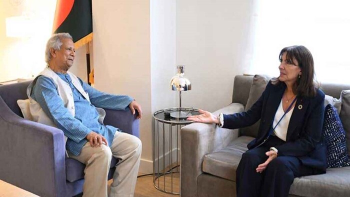 আগামী নির্বাচন হবে গণতন্ত্রের নতুন ভিত্তি: প্যারিসের মেয়রকে প্রধান উপদেষ্টা