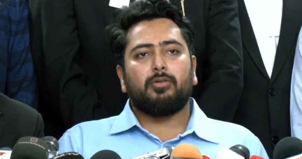 আওয়ামী লীগকে দল হিসেবে বিচারের আওতায় আনা উচিত: নাহিদ ইসলাম