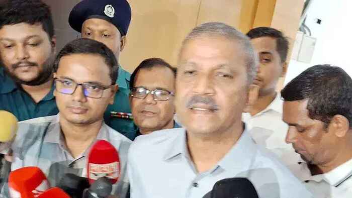 বিচার প্রক্রিয়ায় সেনাবাহিনীর সহযোগিতার প্রশংসা আইন উপদেষ্টার