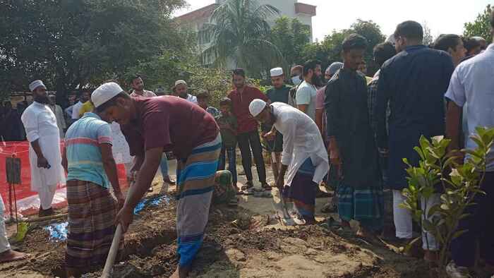 চিরনিদ্রায় শায়িত হলেন মেট্রোর বিয়ারিং প্যাডে নিহত আবুল কালাম
