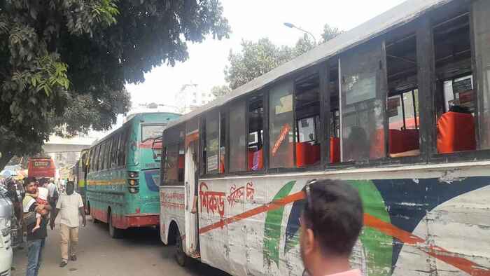 সকাল থেকে যানজটে স্থবির ঢাকা, সীমাহীন ভোগান্তি