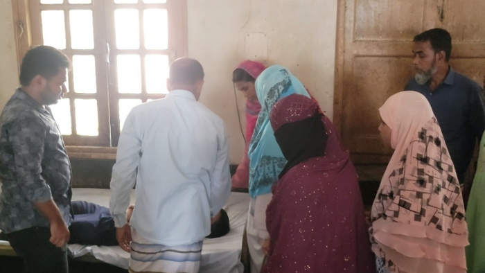 পাবনায় ট্রাকচাপায় স্কুল শিক্ষার্থীসহ নিহত ৩