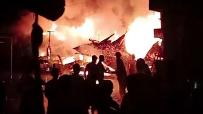 থানচির বলিবাজারে ভয়াবহ আগুন