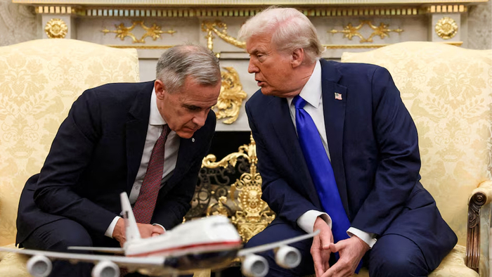 কানাডার পণ্যে আরও ১০ শতাংশ শুল্ক বাড়ালেন ট্রাম্প