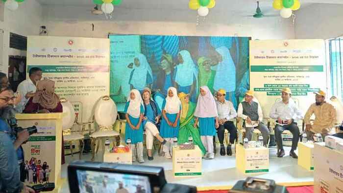 দেশে প্রথমবারের মতো টাইফয়েড টিকাদান ক্যাম্পেইন শুরু