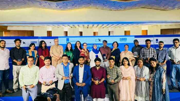 ৫ ক্যাটাগরিতে গণমাধ্যম পুরস্কার পেলেন ১৫ সাংবাদিক